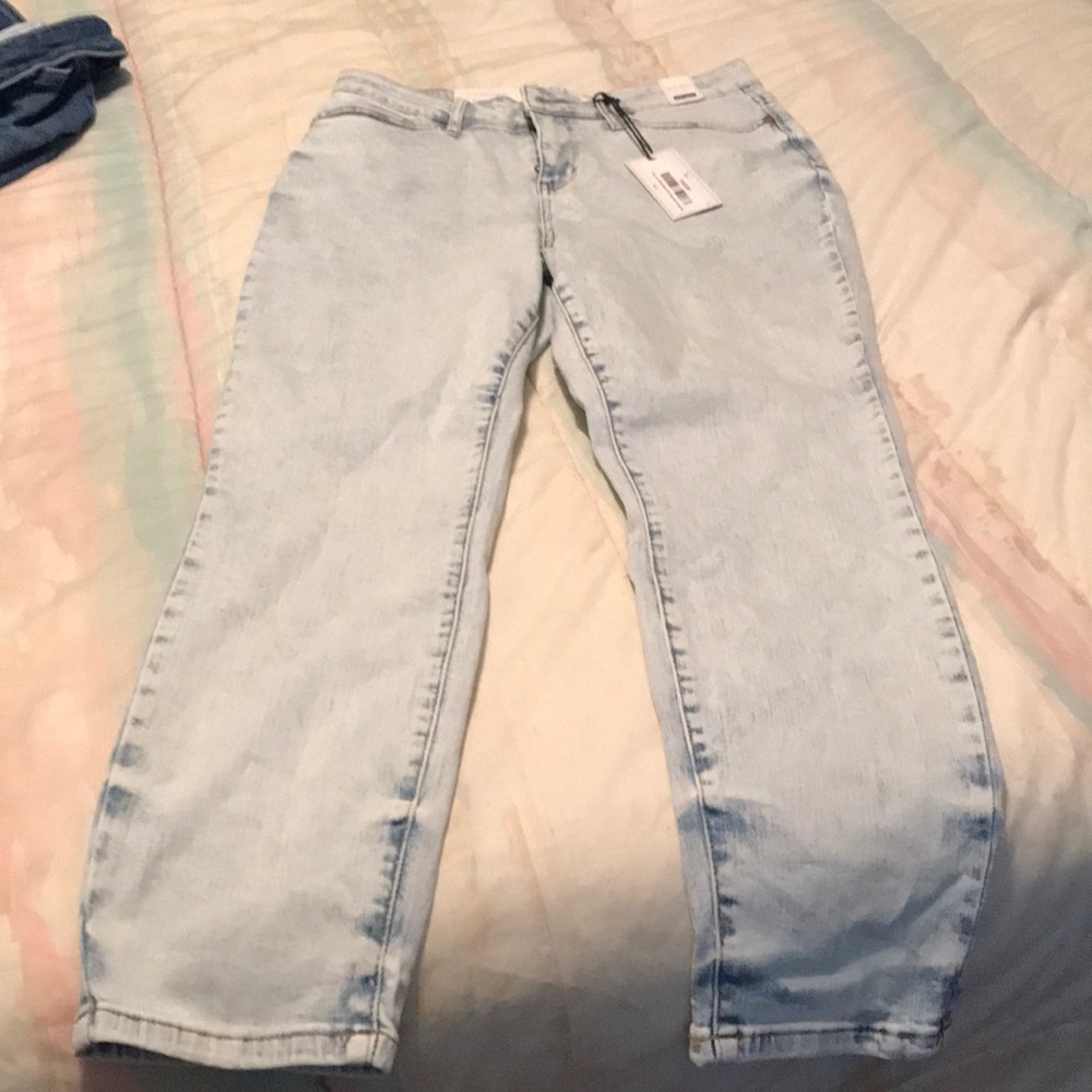 Judy blues size 9/29 slim fit super super cute and brand new with tags